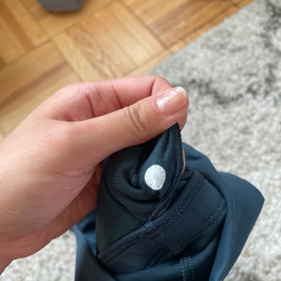 Lululemon // high neck mesh layer bra - Picture 2 of 3